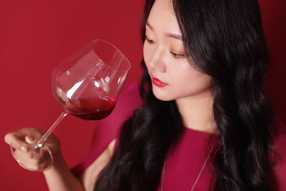 京东葡萄酒买手代表Cynthia-重庆电子商务