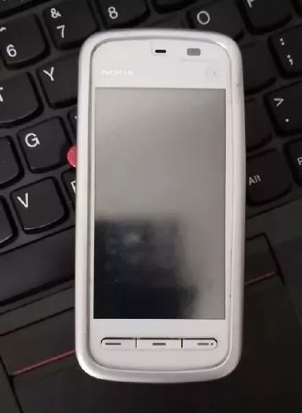 重庆电子商务:诺基亚5230